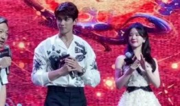 腾讯娱乐网爆料电话,神秘电话事件引发娱乐圈热议