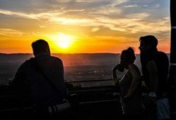 人约黄昏在线观看高清,穿越时空的浪漫邂逅